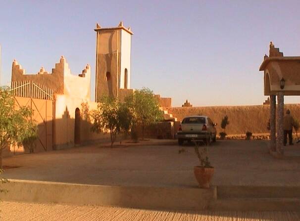 azimounda Hotel El Kelaa Mgouna Riad El Kelaa Mgouna :  services enfants